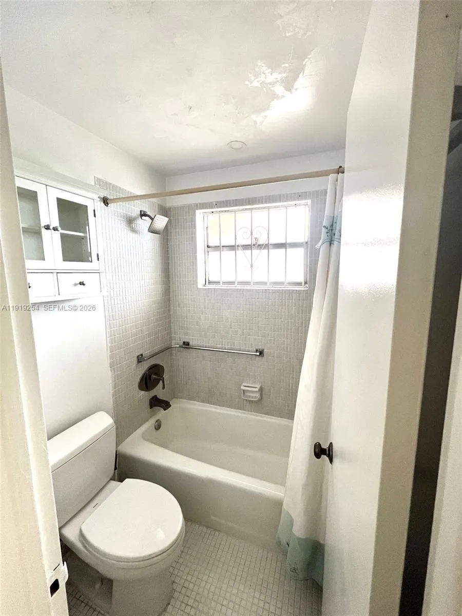 18900 Ne 3rd Ct 531, Miami, Florida 33179, Miami, Florida 33179, 1 Bedroom Bedrooms, ,1 BathroomBathrooms,Residential Lease,For Rent,18900 Ne 3rd Ct 531, Miami, Florida 33179,A11919254