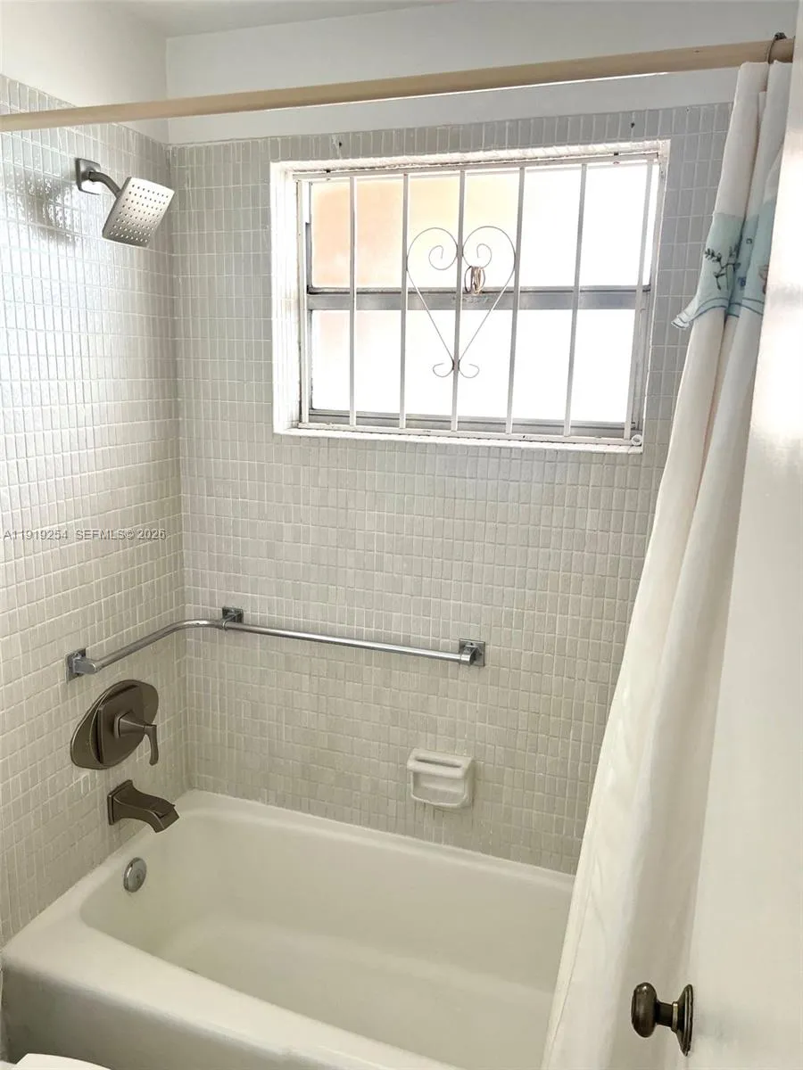 18900 Ne 3rd Ct 531, Miami, Florida 33179, Miami, Florida 33179, 1 Bedroom Bedrooms, ,1 BathroomBathrooms,Residential Lease,For Rent,18900 Ne 3rd Ct 531, Miami, Florida 33179,A11919254