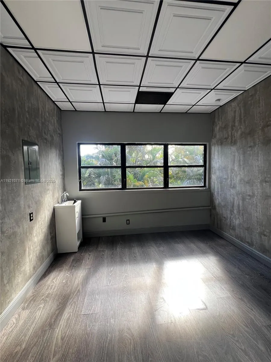 24 East Oakland Park Boulevard 24, Wilton Manors, Wilton Manors, Florida 33334, ,Commercial Lease,For Rent,24 East Oakland Park Boulevard 24, Wilton Manors, ,A11921071