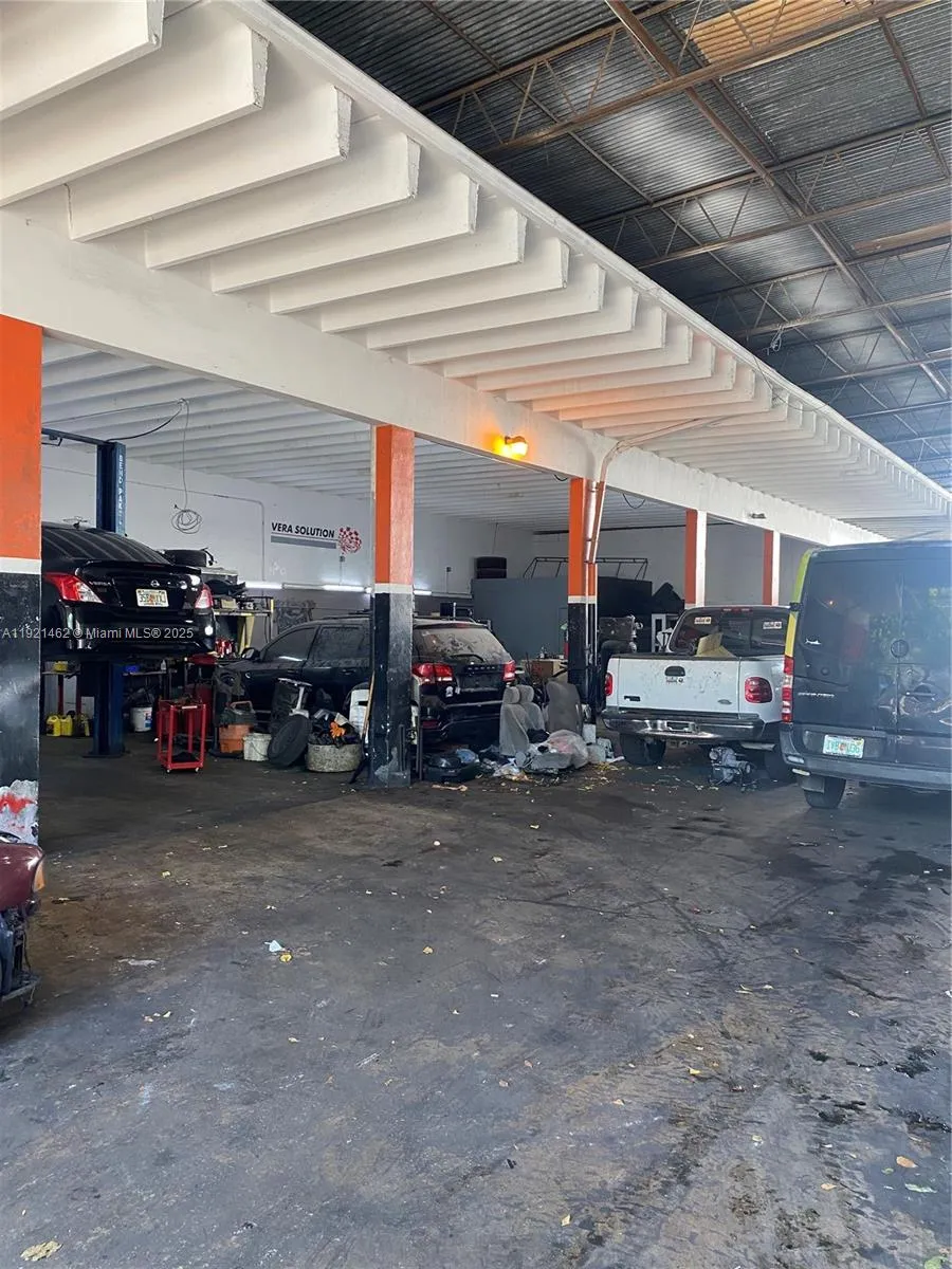 2300 Nw 17th St, Miami, Florida 33142, Miami, Florida 33142, ,Business Opportunity,For Sale,2300 Nw 17th St, Miami, Florida 33142,A11921462