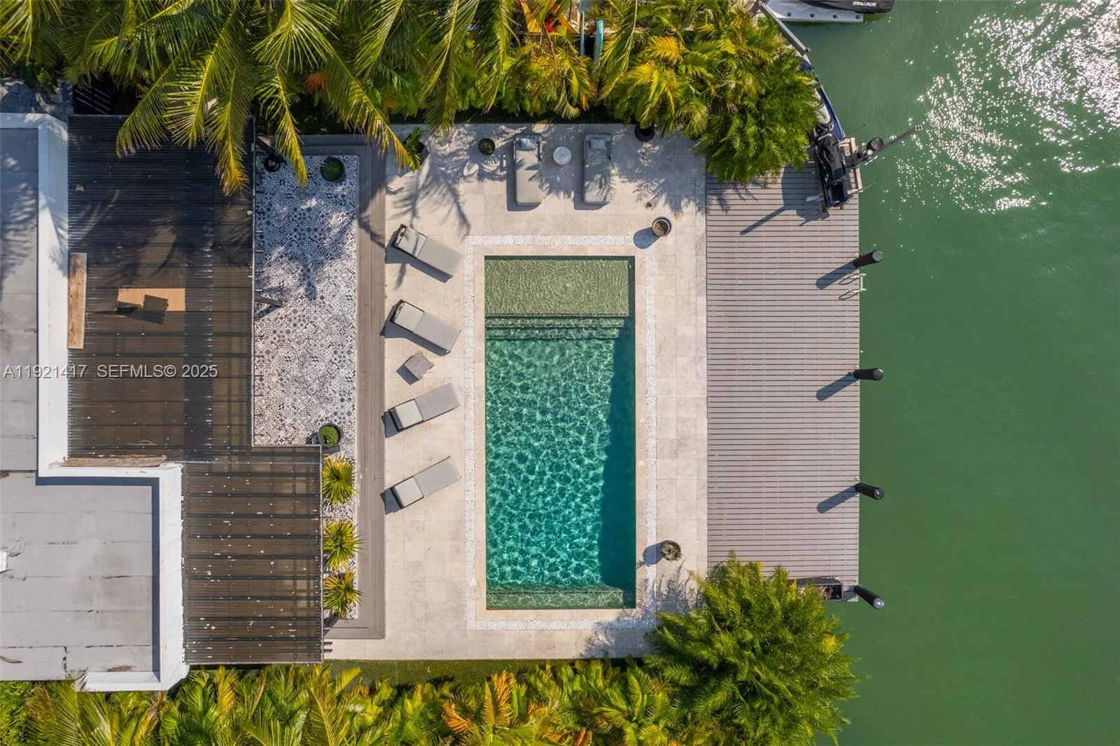 970 S Shore Dr, Miami Beach, Florida 33141, Miami Beach, Florida 33141, 4 Bedrooms Bedrooms, ,4 BathroomsBathrooms,Residential,For Sale,970 S Shore Dr, Miami Beach, Florida 33141,A11921417