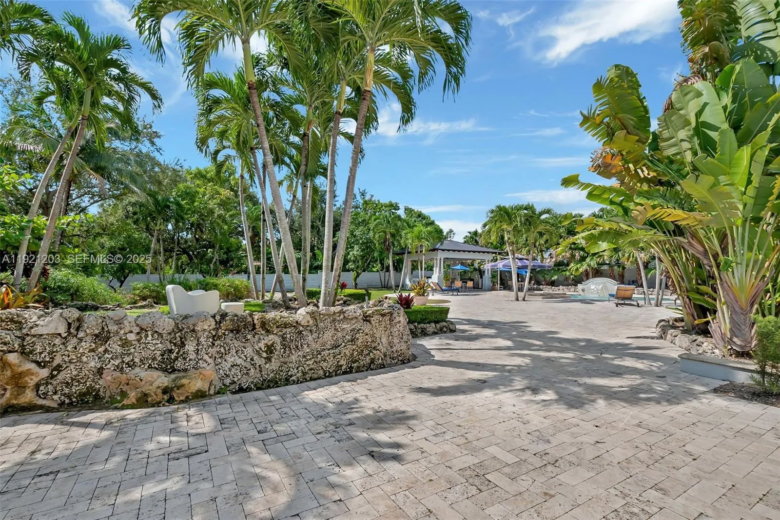 7400 Sw 72nd Ct, Miami, Florida 33143, Miami, Florida 33143, 9 Bedrooms Bedrooms, ,8 BathroomsBathrooms,Residential,For Sale,7400 Sw 72nd Ct, Miami, Florida 33143,A11921203