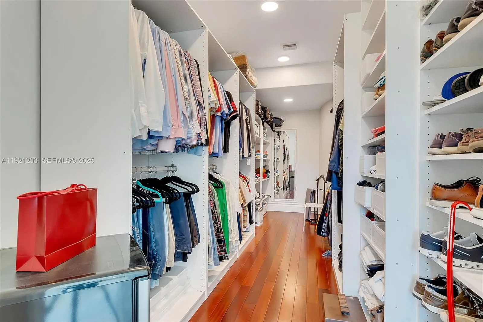 7400 Sw 72nd Ct, Miami, Florida 33143, Miami, Florida 33143, 9 Bedrooms Bedrooms, ,8 BathroomsBathrooms,Residential,For Sale,7400 Sw 72nd Ct, Miami, Florida 33143,A11921203