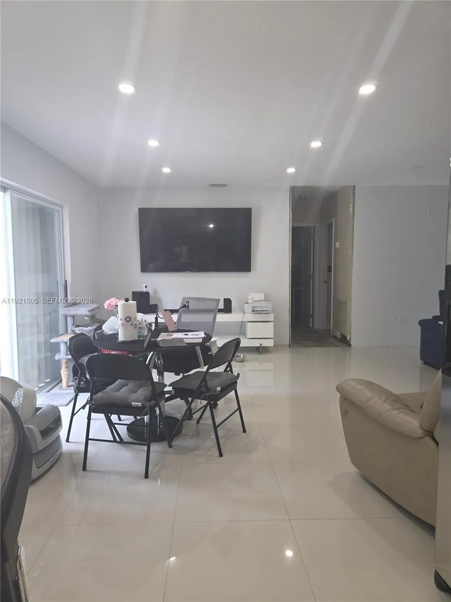 561 Nw 190th St, Miami Gardens, Florida 33169, Miami Gardens, Florida 33169, 3 Bedrooms Bedrooms, ,2 BathroomsBathrooms,Residential,For Sale,561 Nw 190th St, Miami Gardens, Florida 33169,A11921505