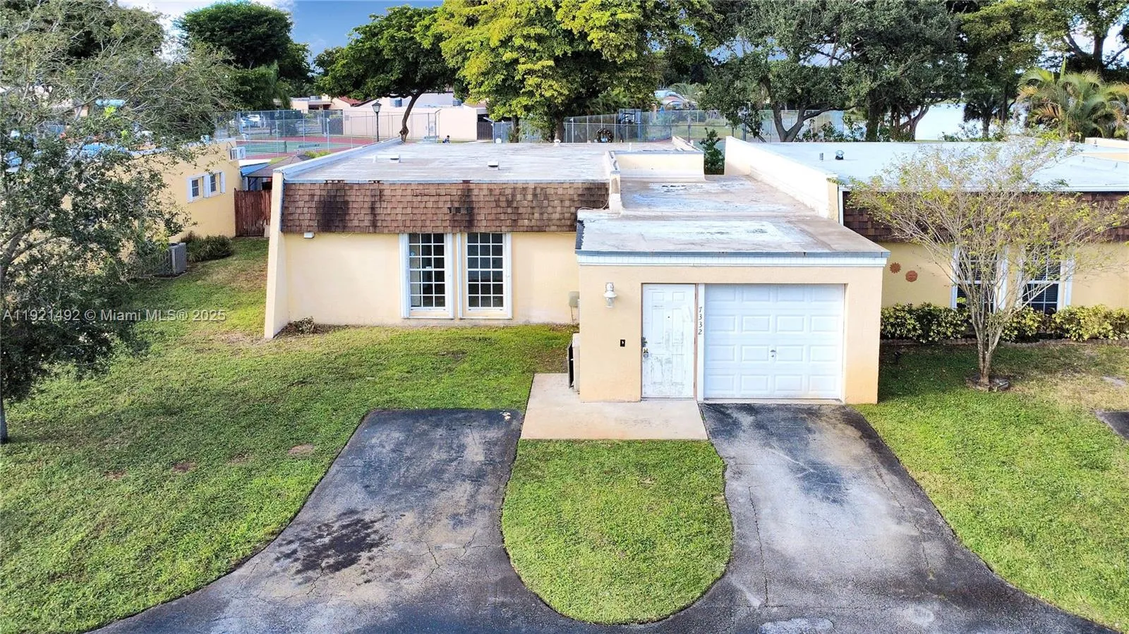 7332 Bay Hill Dr, Hialeah, Florida 33015, Hialeah, Florida 33015, 2 Bedrooms Bedrooms, ,2 BathroomsBathrooms,Residential,For Sale,7332 Bay Hill Dr, Hialeah, Florida 33015,A11921492