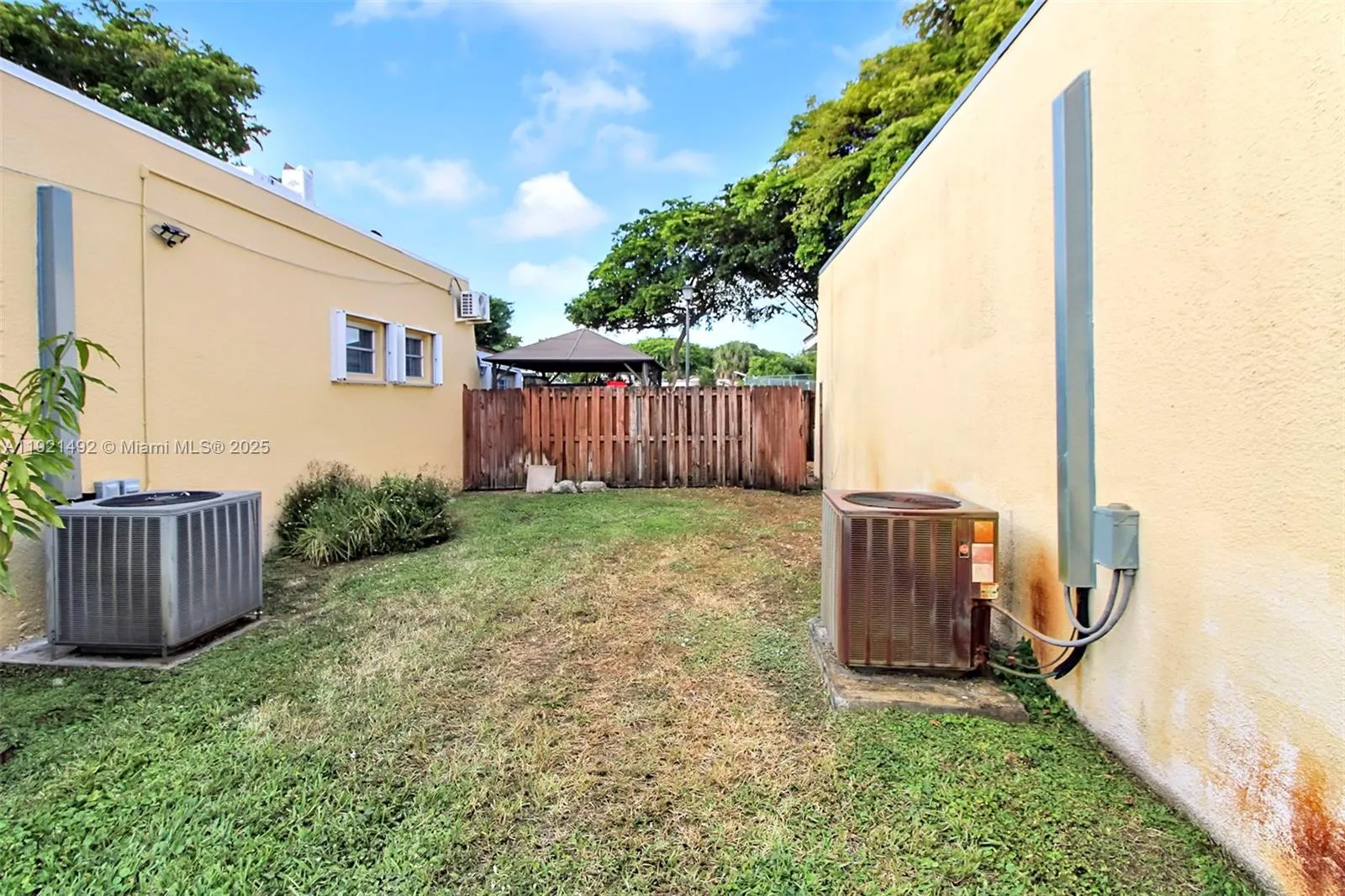 7332 Bay Hill Dr, Hialeah, Florida 33015, Hialeah, Florida 33015, 2 Bedrooms Bedrooms, ,2 BathroomsBathrooms,Residential,For Sale,7332 Bay Hill Dr, Hialeah, Florida 33015,A11921492