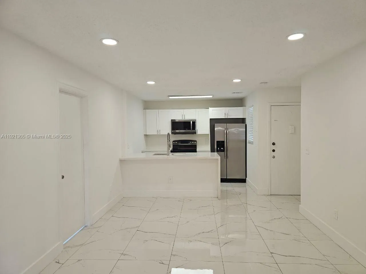 6580 W 27th Ct 58-21, Hialeah, Florida 33016, Hialeah, Florida 33016, 3 Bedrooms Bedrooms, ,2 BathroomsBathrooms,Residential Lease,For Rent,6580 W 27th Ct 58-21, Hialeah, Florida 33016,A11921365