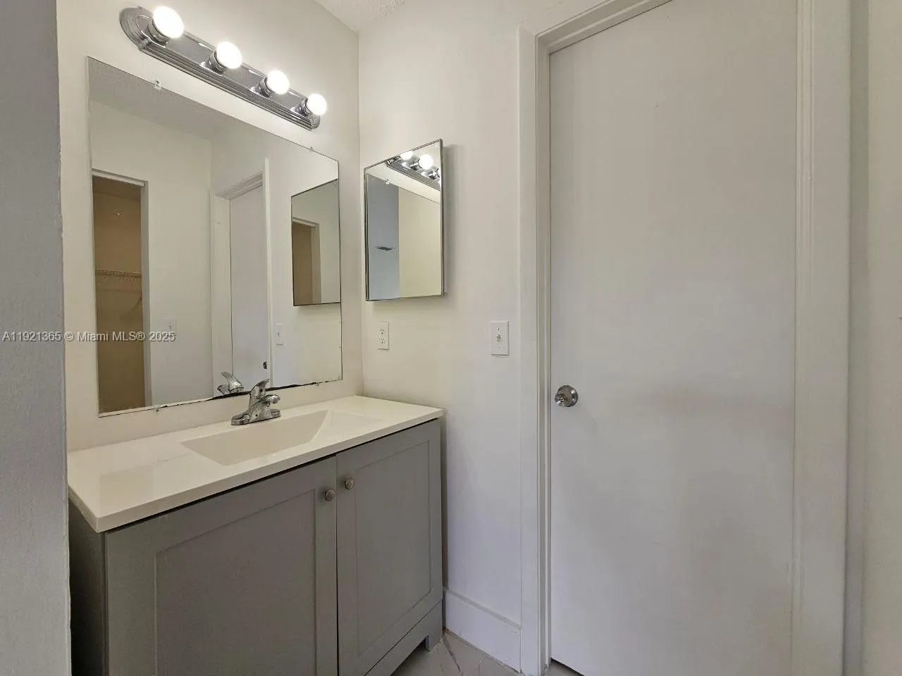 6580 W 27th Ct 58-21, Hialeah, Florida 33016, Hialeah, Florida 33016, 3 Bedrooms Bedrooms, ,2 BathroomsBathrooms,Residential Lease,For Rent,6580 W 27th Ct 58-21, Hialeah, Florida 33016,A11921365