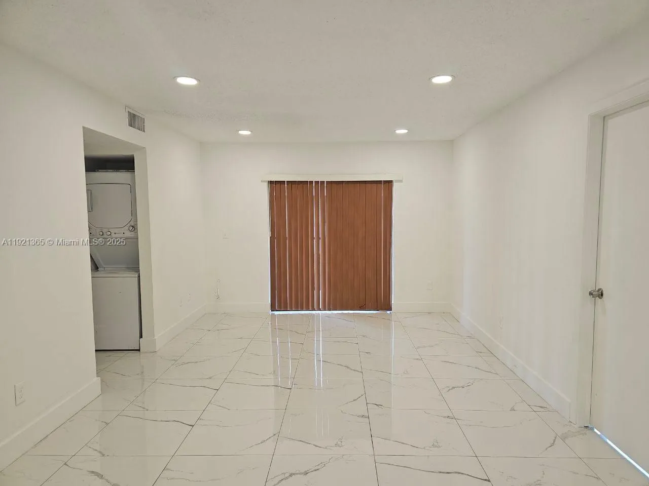 6580 W 27th Ct 58-21, Hialeah, Florida 33016, Hialeah, Florida 33016, 3 Bedrooms Bedrooms, ,2 BathroomsBathrooms,Residential Lease,For Rent,6580 W 27th Ct 58-21, Hialeah, Florida 33016,A11921365