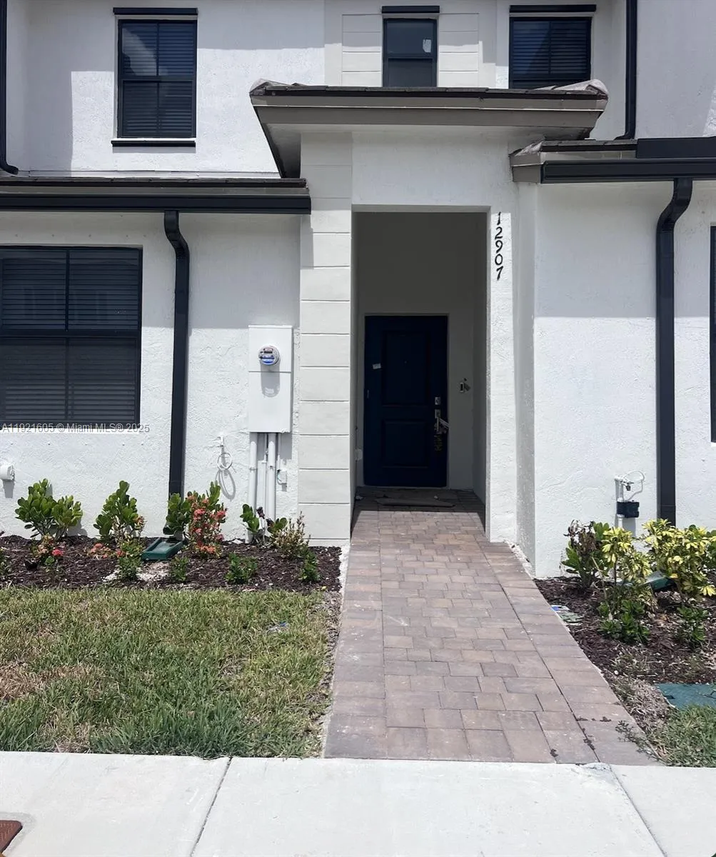 12915 Sw 233rd Ter, Homestead, Florida 33032, Homestead, Florida 33032, 3 Bedrooms Bedrooms, ,2 BathroomsBathrooms,Residential Lease,For Rent,12915 Sw 233rd Ter, Homestead, Florida 33032,A11921605 12915 Sw 233rd Ter, Homestead, Florida 33032, Homestead, Florida 33032, 3 Bedrooms Bedrooms, ,2 BathroomsBathrooms,Residential Lease,For Rent,12915 Sw 233rd Ter, Homestead, Florida 33032,A11921605