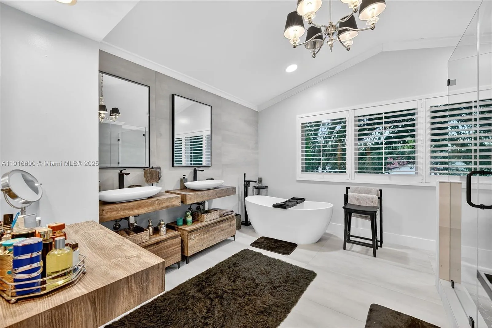 20230 Nw 7th St, Pembroke Pines, Florida 33029, Pembroke Pines, Florida 33029, 5 Bedrooms Bedrooms, ,3 BathroomsBathrooms,Residential,For Sale,20230 Nw 7th St, Pembroke Pines, Florida 33029,A11916600