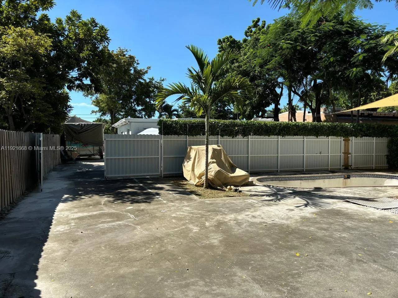 2359 Nw 32nd St, Miami, Florida 33142, Miami, Florida 33142, ,Residential Income,For Sale,2359 Nw 32nd St, Miami, Florida 33142,A11921668