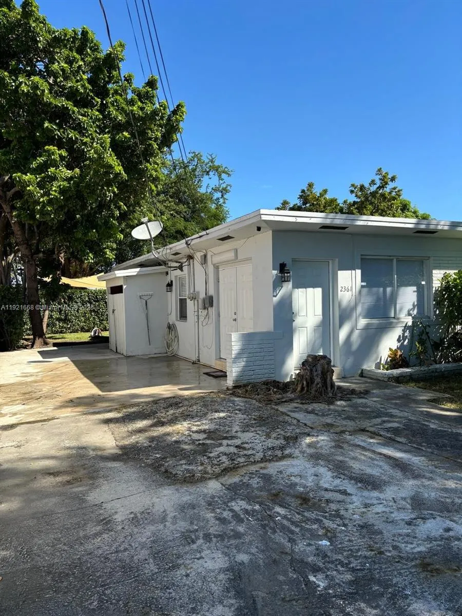 2359 Nw 32nd St, Miami, Florida 33142, Miami, Florida 33142, ,Residential Income,For Sale,2359 Nw 32nd St, Miami, Florida 33142,A11921668