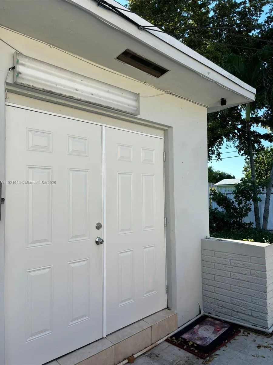 2359 Nw 32nd St, Miami, Florida 33142, Miami, Florida 33142, ,Residential Income,For Sale,2359 Nw 32nd St, Miami, Florida 33142,A11921668