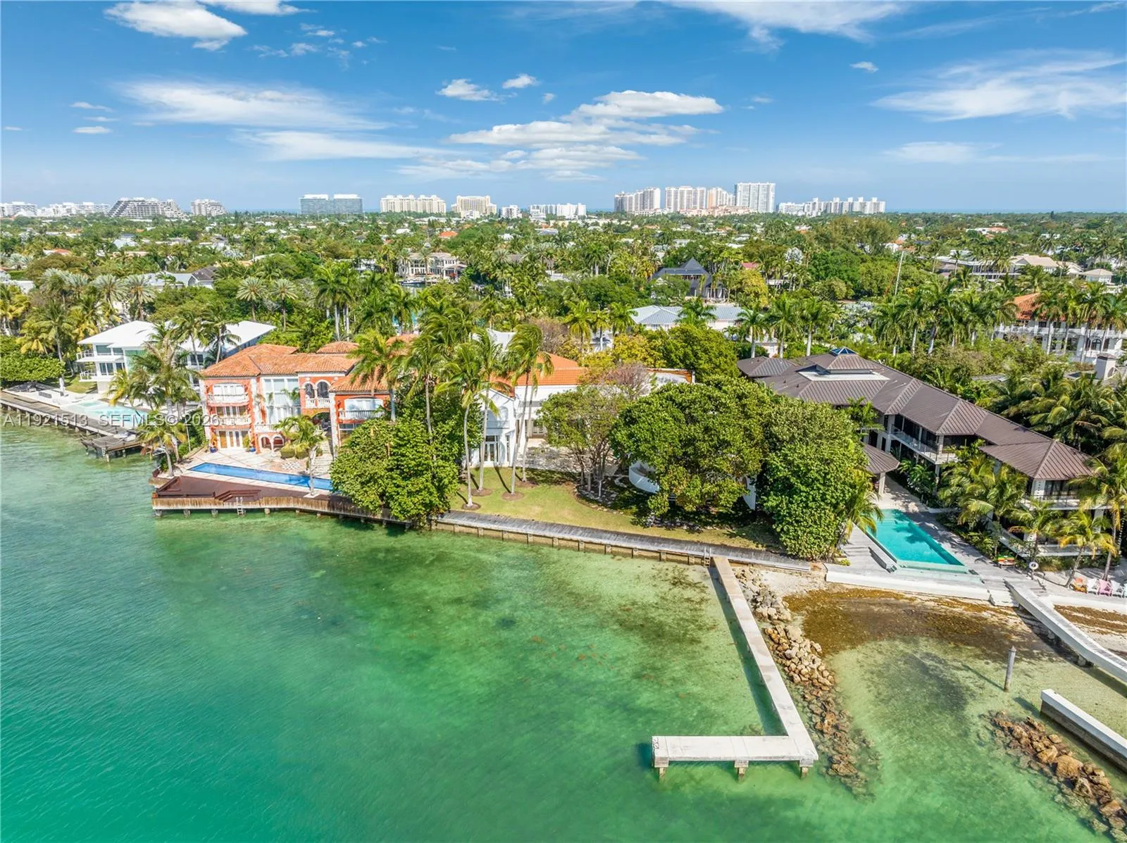 5 Harbor Pt, Key Biscayne, Florida 33149, Key Biscayne, Florida 33149, 3 Bedrooms Bedrooms, ,4 BathroomsBathrooms,Residential,For Sale,5 Harbor Pt, Key Biscayne, Florida 33149,A11921513