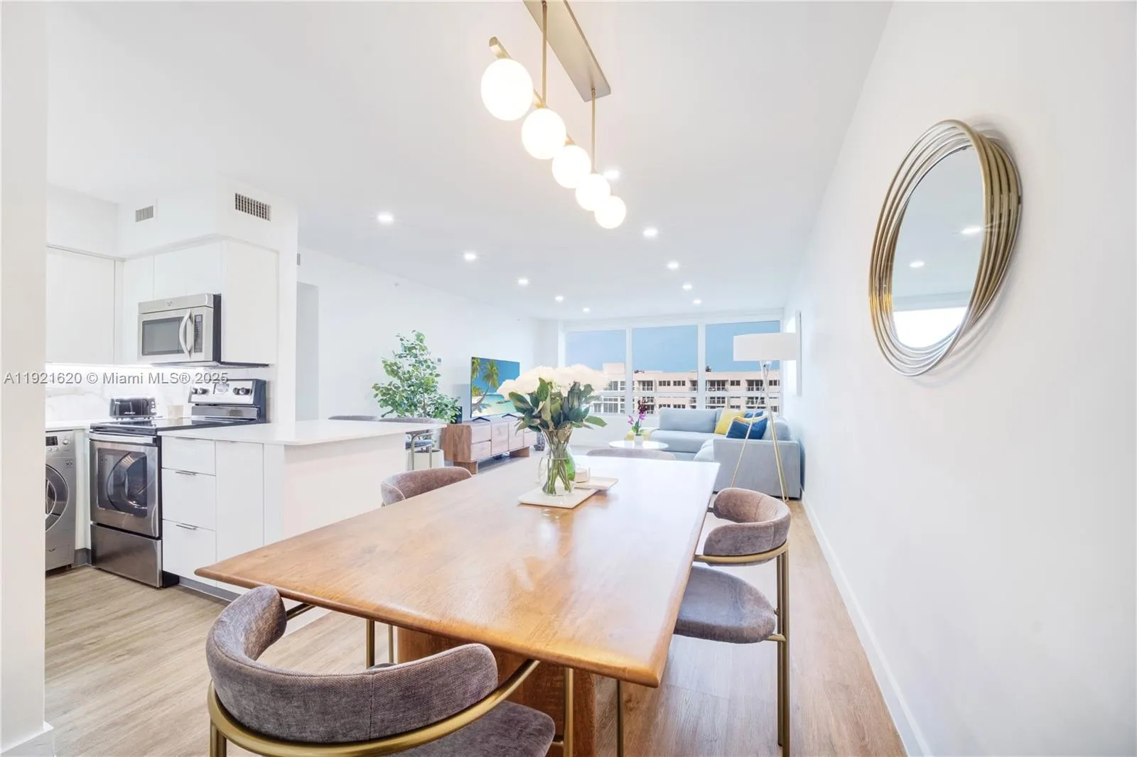 1500 Bay Rd 1558s, Miami Beach, Florida 33139, Miami Beach, Florida 33139, 1 Bedroom Bedrooms, ,1 BathroomBathrooms,Residential,For Sale,1500 Bay Rd 1558s, Miami Beach, Florida 33139,A11921620