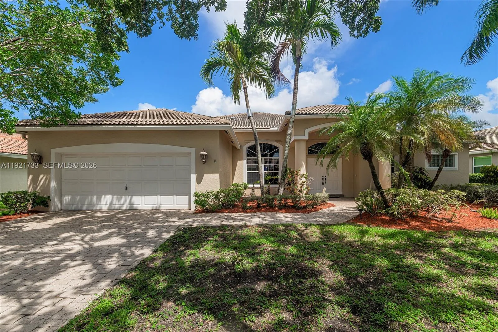 3843 Oak Ridge Cir, Weston, Florida 33331, Weston, Florida 33331, 5 Bedrooms Bedrooms, ,3 BathroomsBathrooms,Residential,For Sale,3843 Oak Ridge Cir, Weston, Florida 33331,A11921733
