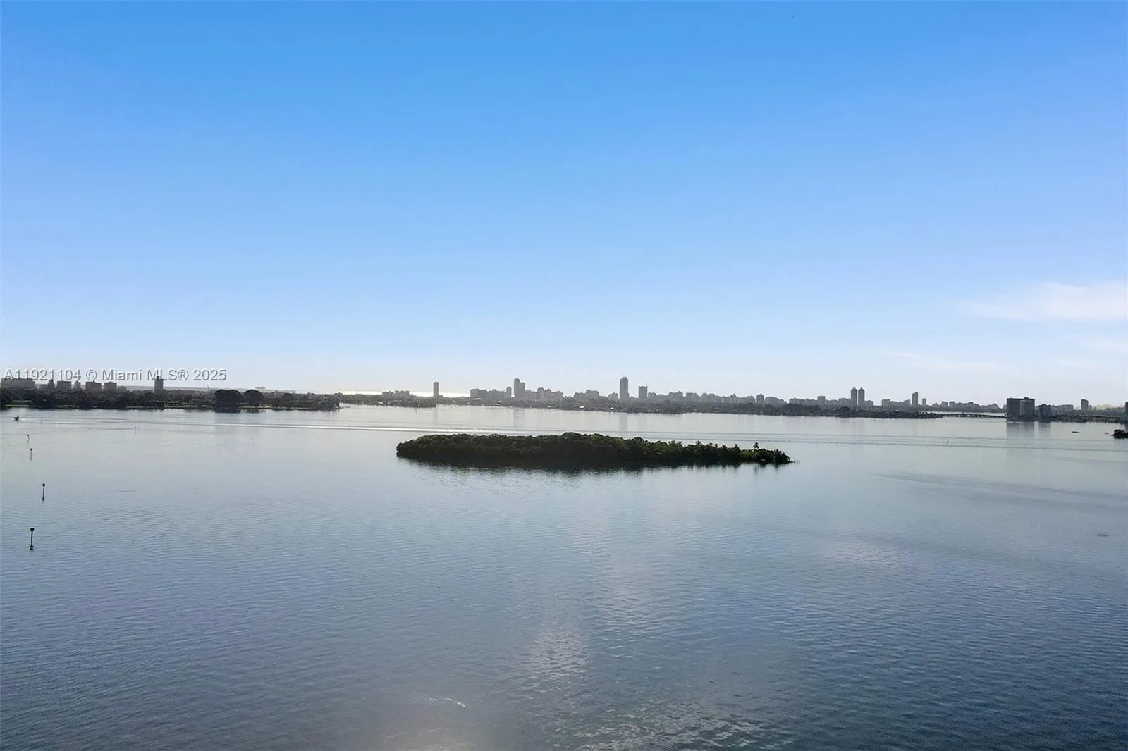 1800 Ne 114th St 2105, Miami, Florida 33181, Miami, Florida 33181, 2 Bedrooms Bedrooms, ,3 BathroomsBathrooms,Residential,For Sale,1800 Ne 114th St 2105, Miami, Florida 33181,A11921104