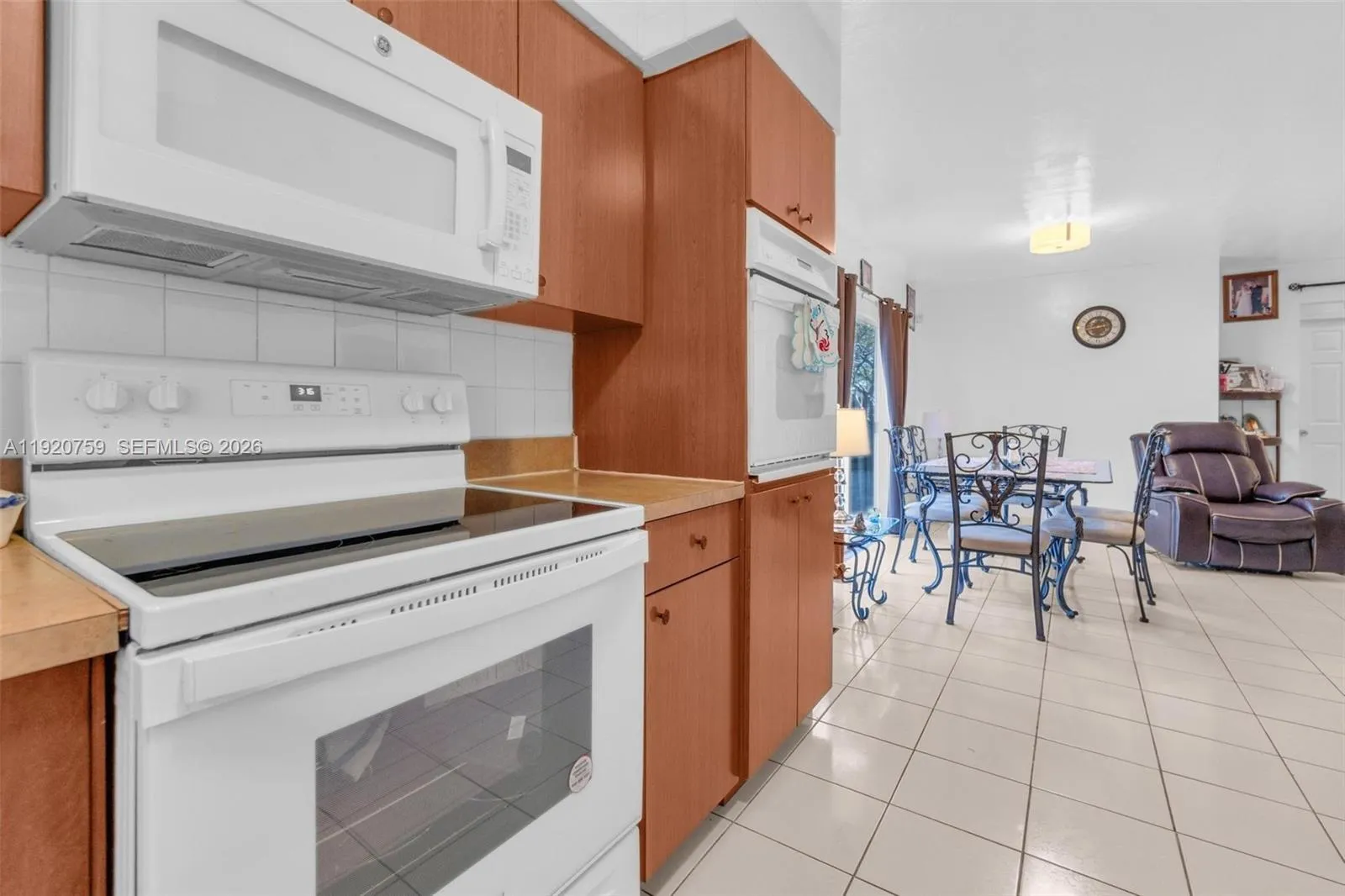 371 Ne 42nd Ct, Oakland Park, Florida 33334, Oakland Park, Florida 33334, 2 Bedrooms Bedrooms, ,2 BathroomsBathrooms,Residential,For Sale,371 Ne 42nd Ct, Oakland Park, Florida 33334,A11920759