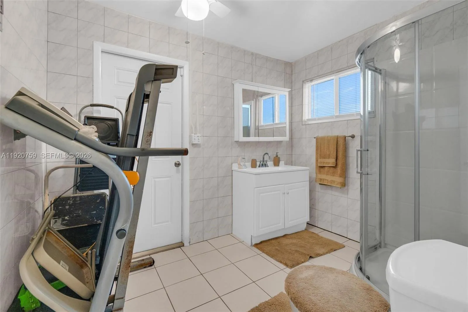 371 Ne 42nd Ct, Oakland Park, Florida 33334, Oakland Park, Florida 33334, 2 Bedrooms Bedrooms, ,2 BathroomsBathrooms,Residential,For Sale,371 Ne 42nd Ct, Oakland Park, Florida 33334,A11920759
