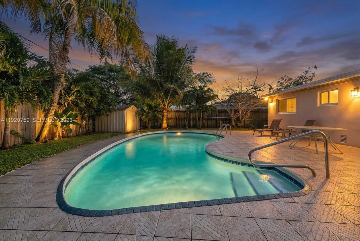 371 Ne 42nd Ct, Oakland Park, Florida 33334, Oakland Park, Florida 33334, 2 Bedrooms Bedrooms, ,2 BathroomsBathrooms,Residential,For Sale,371 Ne 42nd Ct, Oakland Park, Florida 33334,A11920759