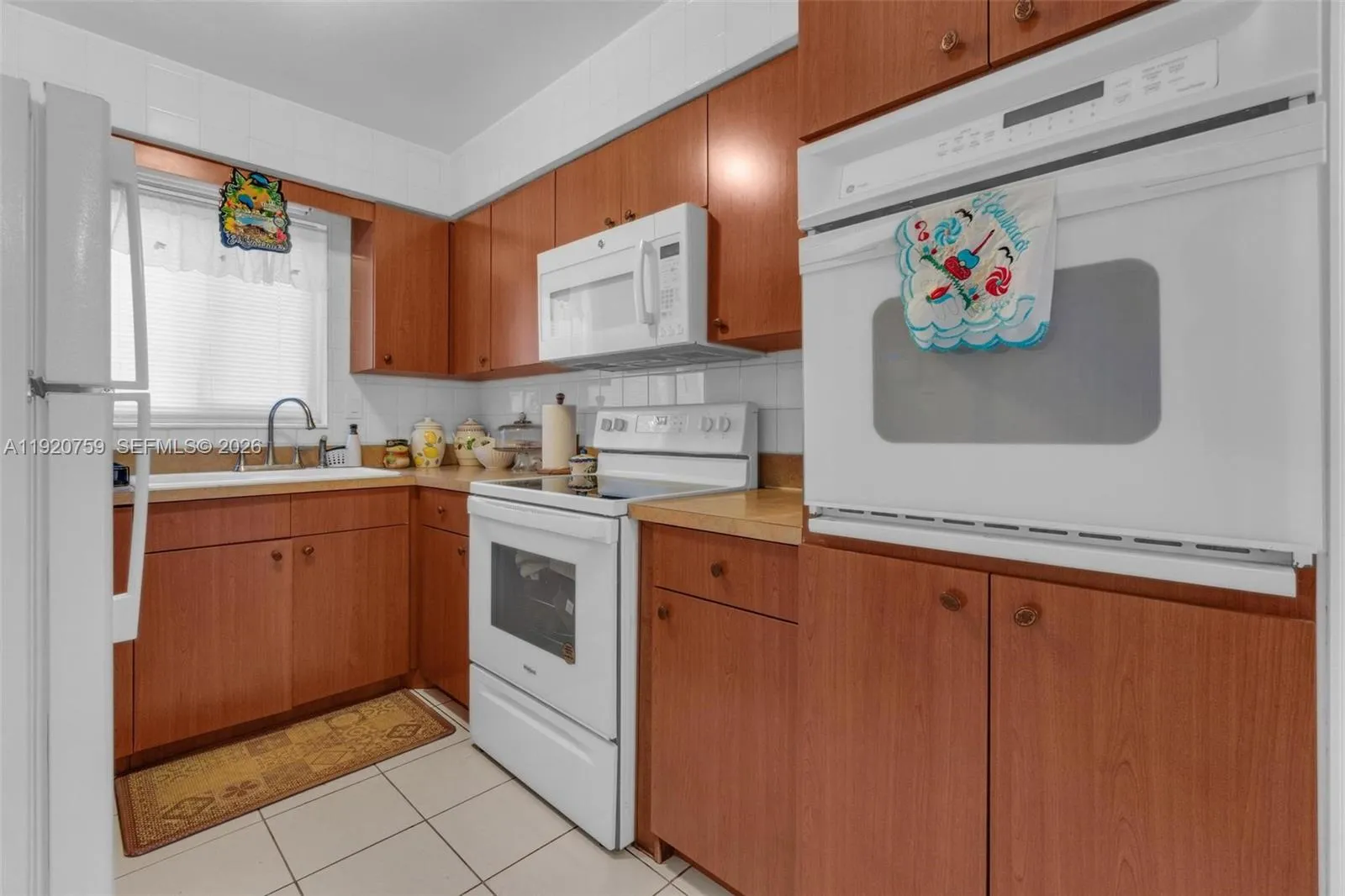 371 Ne 42nd Ct, Oakland Park, Florida 33334, Oakland Park, Florida 33334, 2 Bedrooms Bedrooms, ,2 BathroomsBathrooms,Residential,For Sale,371 Ne 42nd Ct, Oakland Park, Florida 33334,A11920759