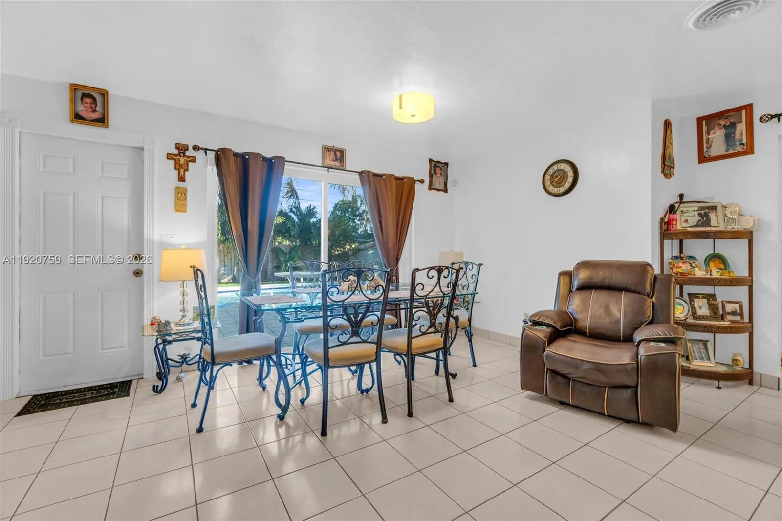 371 Ne 42nd Ct, Oakland Park, Florida 33334, Oakland Park, Florida 33334, 2 Bedrooms Bedrooms, ,2 BathroomsBathrooms,Residential,For Sale,371 Ne 42nd Ct, Oakland Park, Florida 33334,A11920759