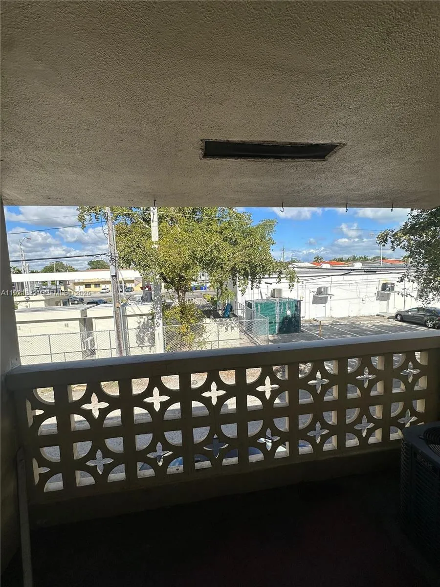 12275 Ne 19th Ave 11, North Miami, Florida 33181, North Miami, Florida 33181, 1 Bedroom Bedrooms, ,1 BathroomBathrooms,Residential Lease,For Rent,12275 Ne 19th Ave 11, North Miami, Florida 33181,A11921832