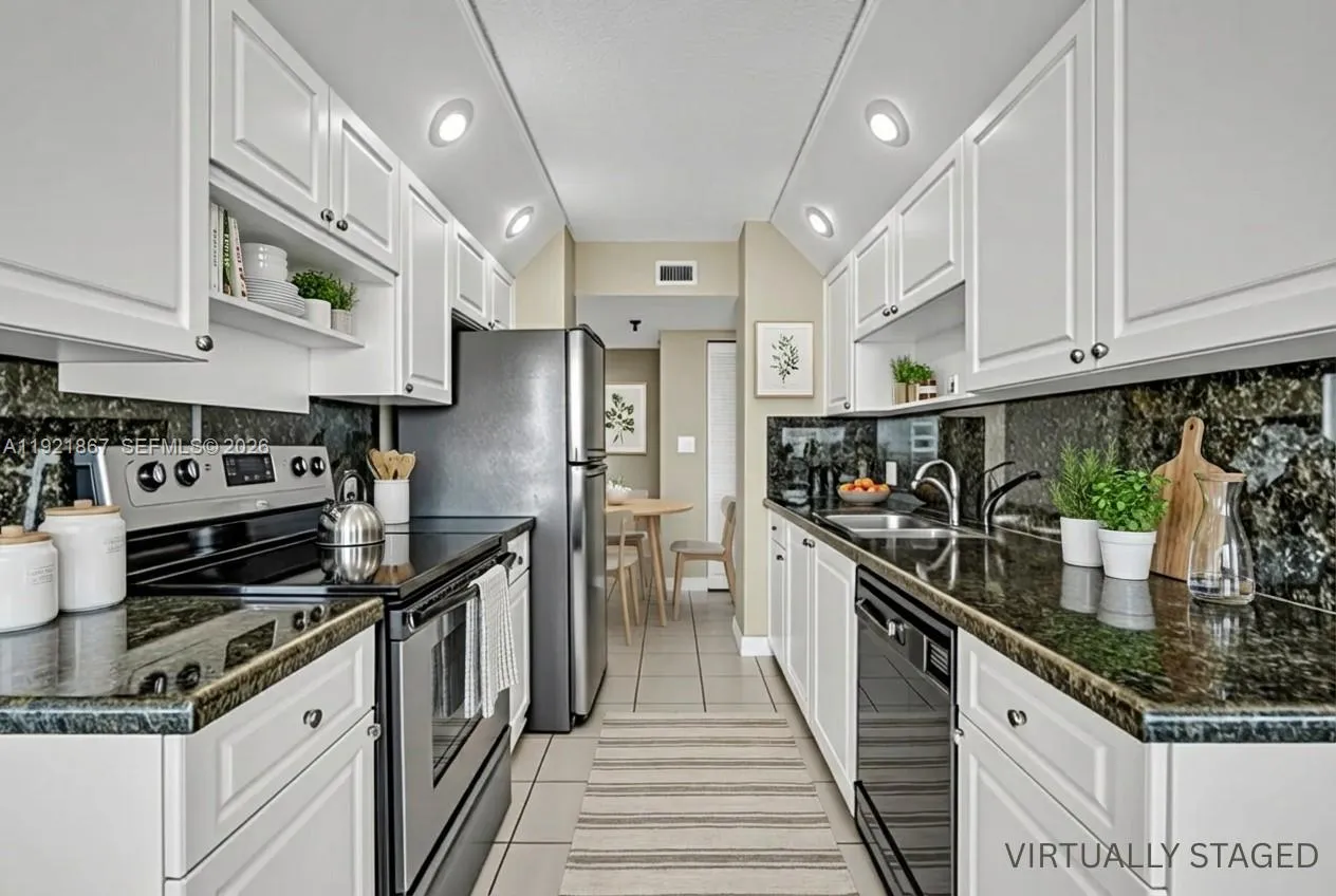 1500 N Ocean Blvd 502, Pompano Beach, Florida 3306, Pompano Beach, Florida 33062, 2 Bedrooms Bedrooms, ,2 BathroomsBathrooms,Residential,For Sale,1500 N Ocean Blvd 502, Pompano Beach, Florida 3306,A11921867