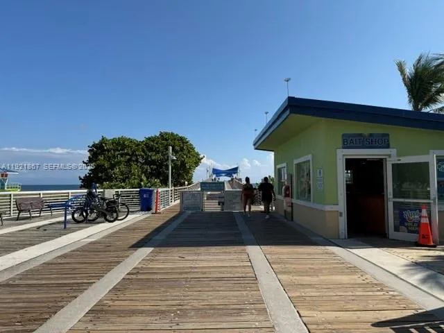 Pompano Beach Pier-30 min walk from condo