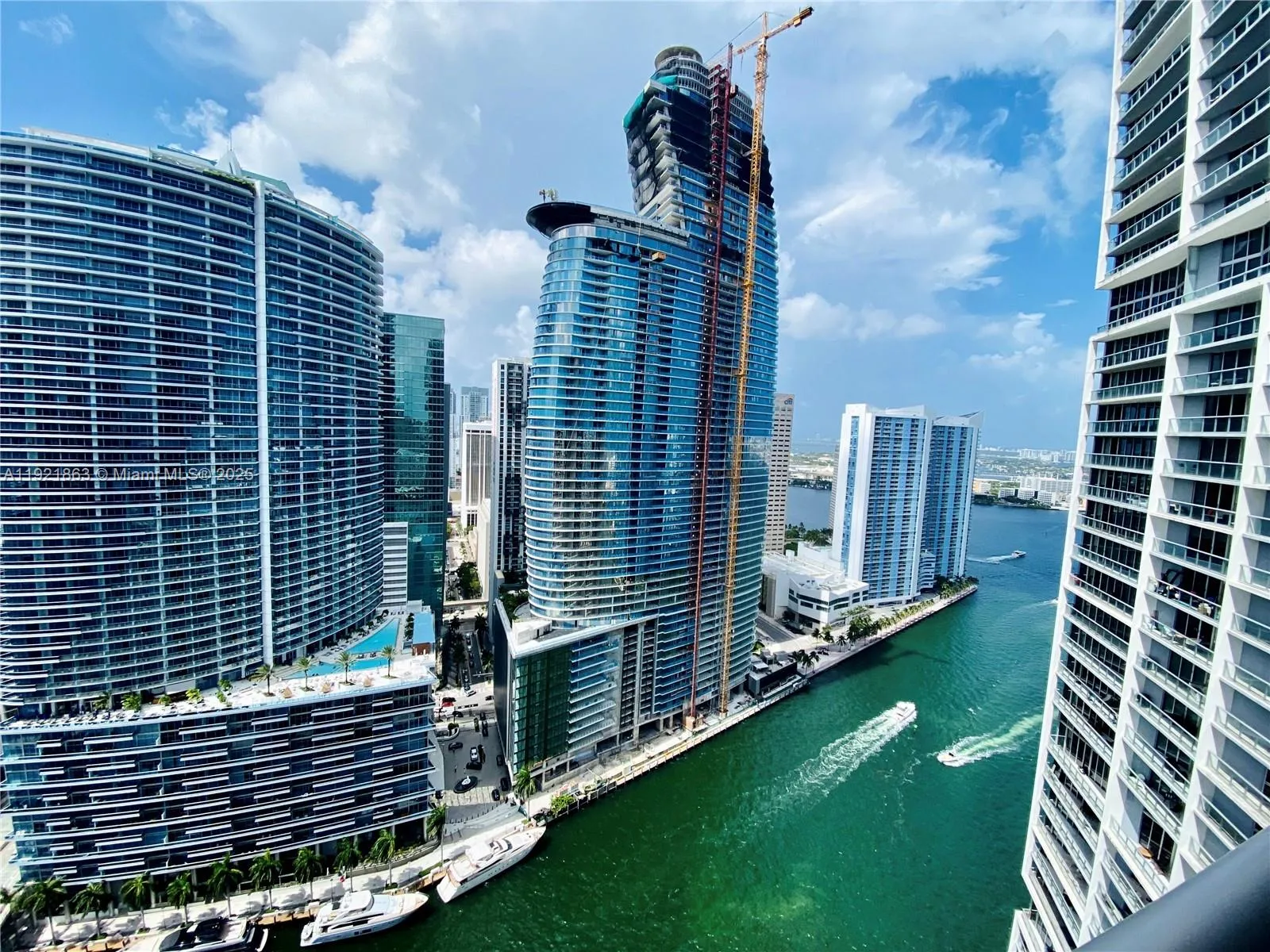 475 Brickell Ave 3715, Miami, Florida 33131, Miami, Florida 33131, 2 Bedrooms Bedrooms, 4 Rooms Rooms,2 BathroomsBathrooms,Residential,For Sale,475 Brickell Ave 3715, Miami, Florida 33131,A11921863