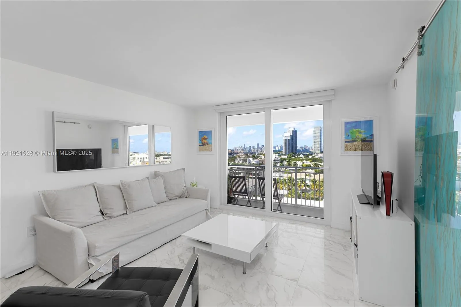 345 Ocean Dr 1101, Miami Beach, Florida 33139, Miami Beach, Florida 33139, 1 Bedroom Bedrooms, ,1 BathroomBathrooms,Residential,For Sale,345 Ocean Dr 1101, Miami Beach, Florida 33139,A11921928