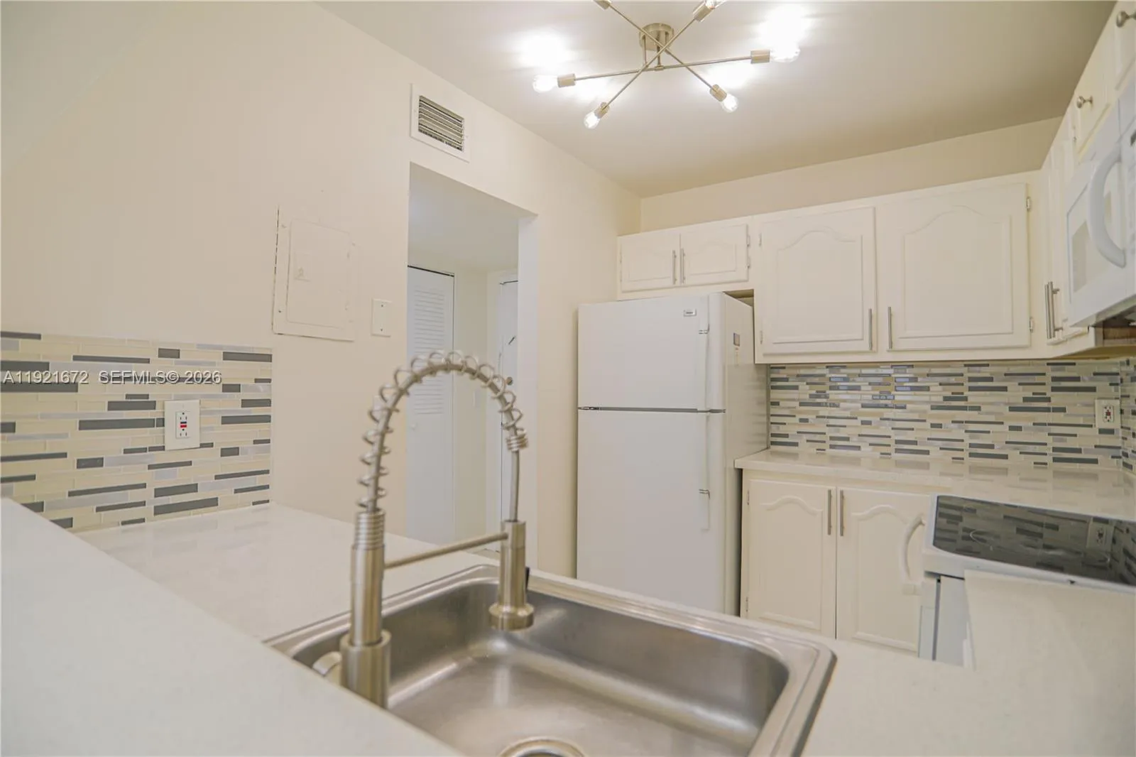 13685 Ne 10th Ave 209, North Miami, Florida 33161, North Miami, Florida 33161, 1 Bedroom Bedrooms, ,1 BathroomBathrooms,Residential,For Sale,13685 Ne 10th Ave 209, North Miami, Florida 33161,A11921672