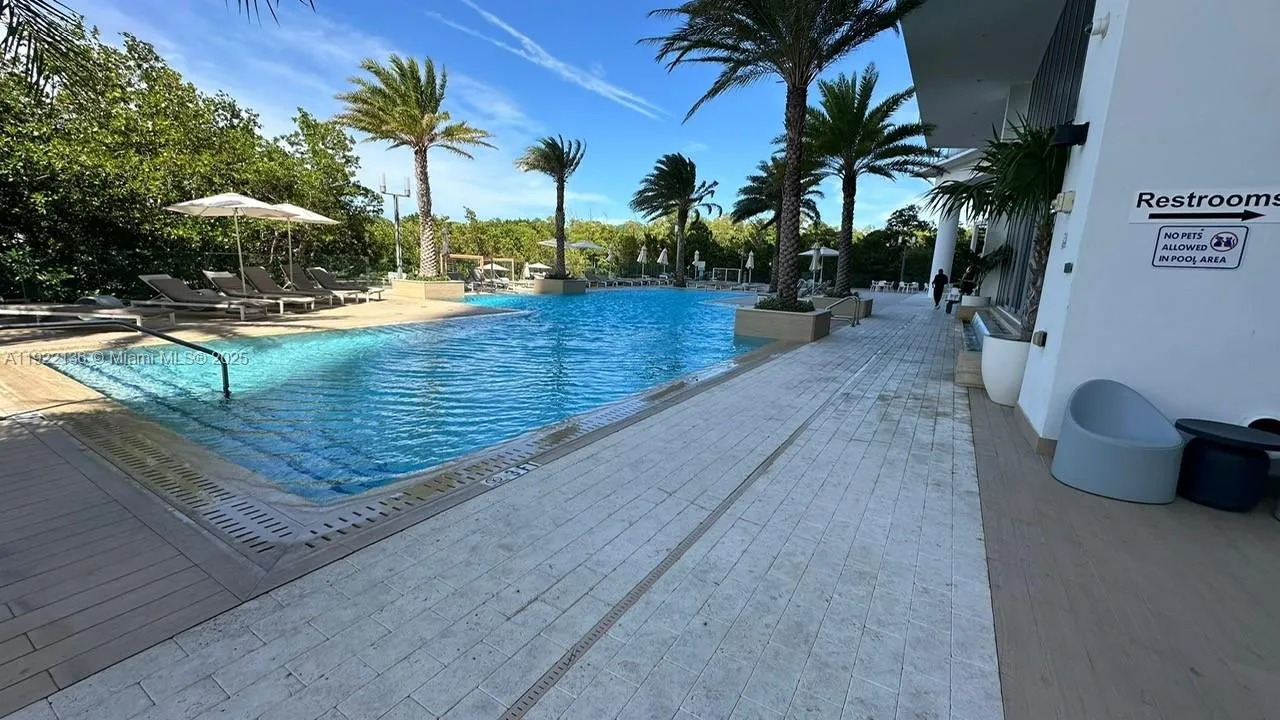 16385 Biscayne Blvd 2418, North Miami Beach, Flori, North Miami Beach, Florida 33160, 2 Bedrooms Bedrooms, ,2 BathroomsBathrooms,Residential Lease,For Rent,16385 Biscayne Blvd 2418, North Miami Beach, Flori,A11922136