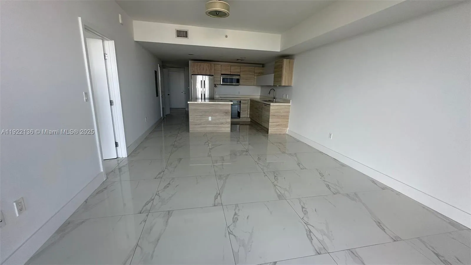 16385 Biscayne Blvd 2418, North Miami Beach, Flori, North Miami Beach, Florida 33160, 2 Bedrooms Bedrooms, ,2 BathroomsBathrooms,Residential Lease,For Rent,16385 Biscayne Blvd 2418, North Miami Beach, Flori,A11922136