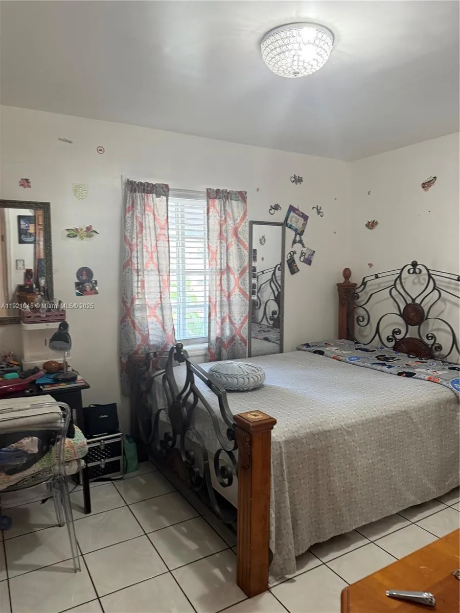 990 Sw 9th St, Miami, Florida 33130, Miami, Florida 33130, ,Residential Income,For Sale,990 Sw 9th St, Miami, Florida 33130,A11921048