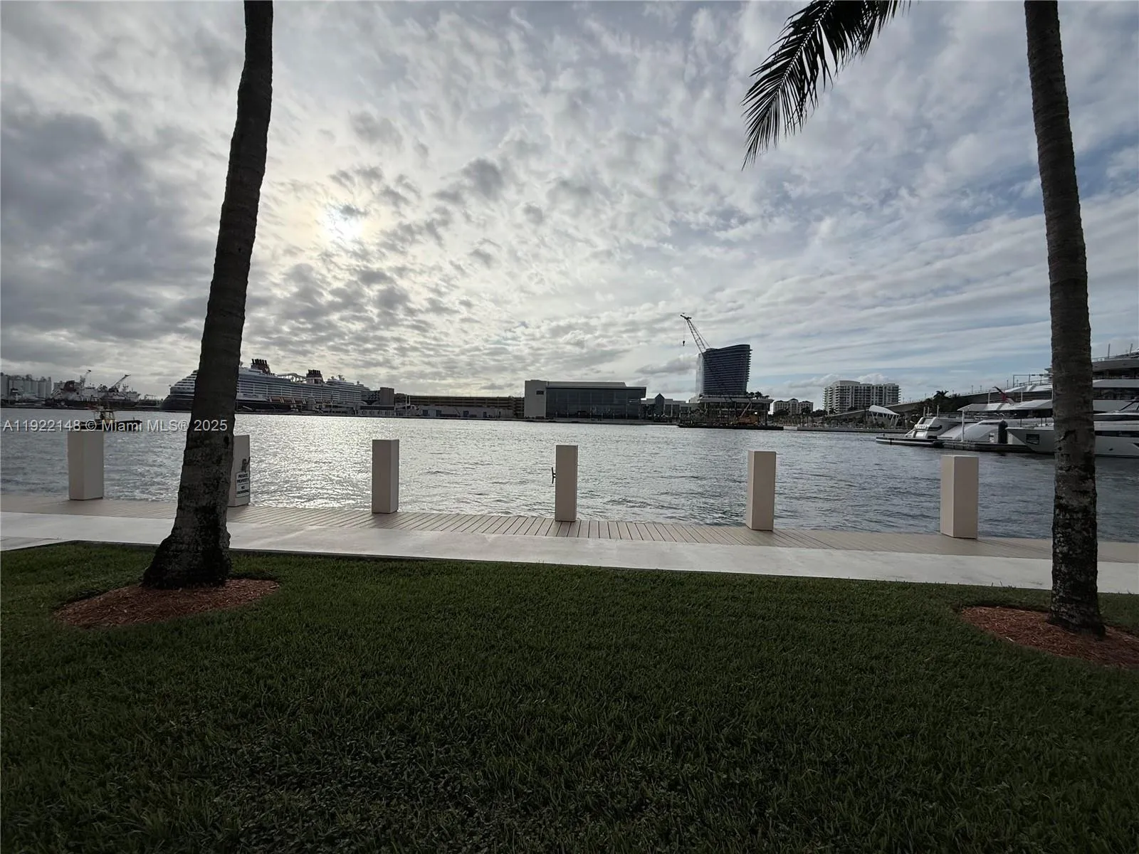 1775 Harbourview Dr 5, Fort Lauderdale, Florida 33, Fort Lauderdale, Florida 33316, 1 Bedroom Bedrooms, ,1 BathroomBathrooms,Residential Lease,For Rent,1775 Harbourview Dr 5, Fort Lauderdale, Florida 33,A11922148