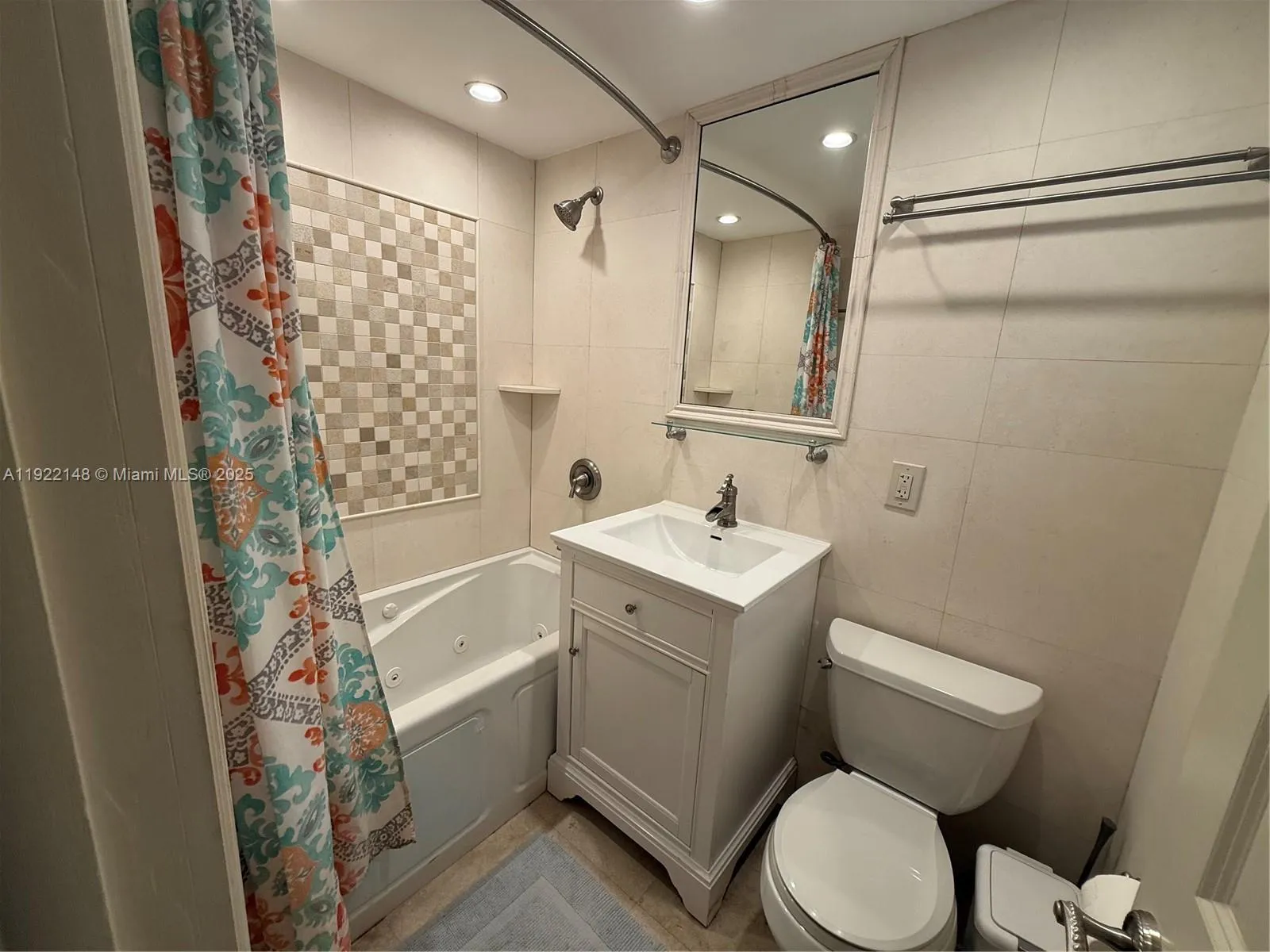 1775 Harbourview Dr 5, Fort Lauderdale, Florida 33, Fort Lauderdale, Florida 33316, 1 Bedroom Bedrooms, ,1 BathroomBathrooms,Residential Lease,For Rent,1775 Harbourview Dr 5, Fort Lauderdale, Florida 33,A11922148