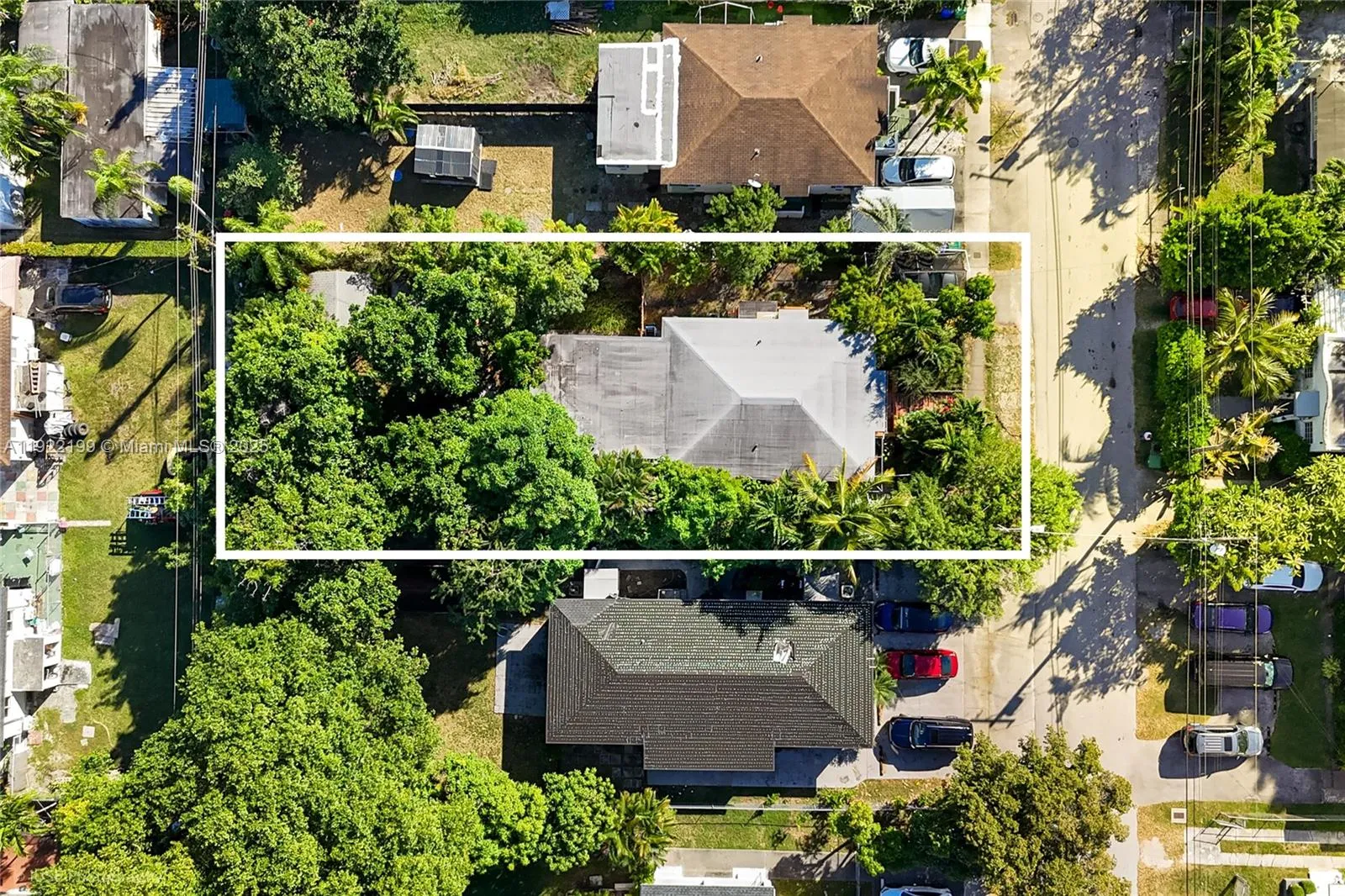 2845 Sw 37th Ct, Miami, Florida 33134, Miami, Florida 33134, ,Residential Income,For Sale,2845 Sw 37th Ct, Miami, Florida 33134,A11922199