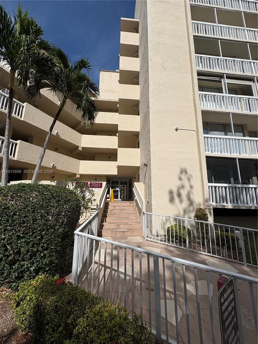 7051 Environ Blvd 632, Lauderhill, Florida 33319, Lauderhill, Florida 33319, 2 Bedrooms Bedrooms, ,2 BathroomsBathrooms,Residential,For Sale,7051 Environ Blvd 632, Lauderhill, Florida 33319,A11913896