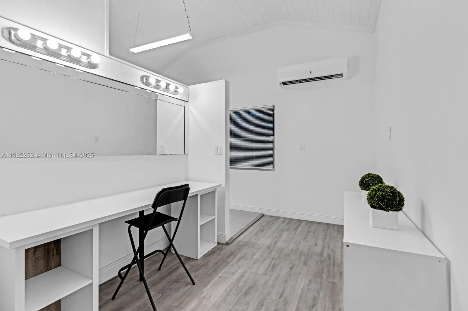 1165 Sw 4th Ter, Pompano Beach, Florida 33060, Pompano Beach, Florida 33060, 4 Bedrooms Bedrooms, ,3 BathroomsBathrooms,Residential,For Sale,1165 Sw 4th Ter, Pompano Beach, Florida 33060,A11922252