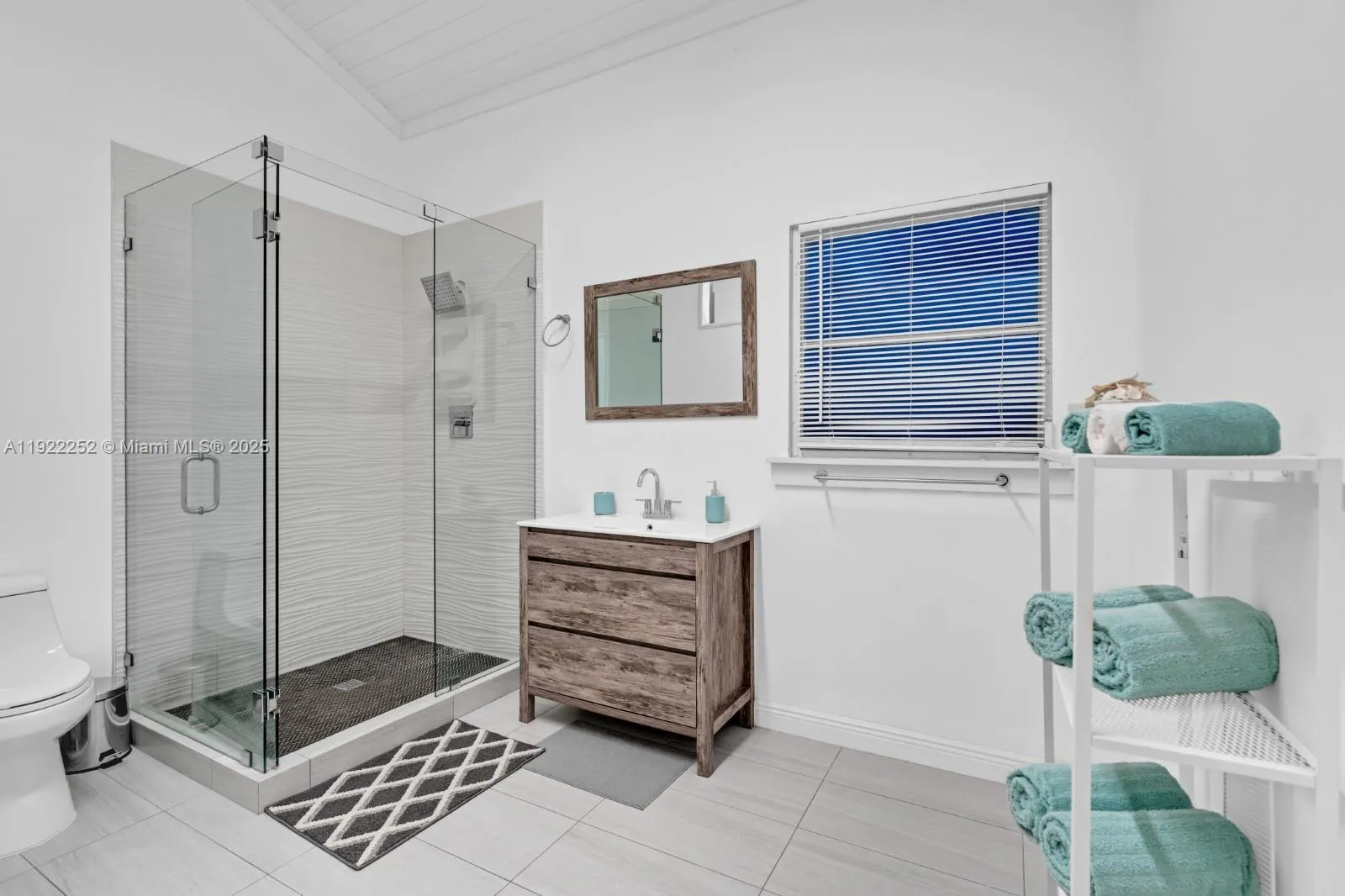 1165 Sw 4th Ter, Pompano Beach, Florida 33060, Pompano Beach, Florida 33060, 4 Bedrooms Bedrooms, ,3 BathroomsBathrooms,Residential,For Sale,1165 Sw 4th Ter, Pompano Beach, Florida 33060,A11922252
