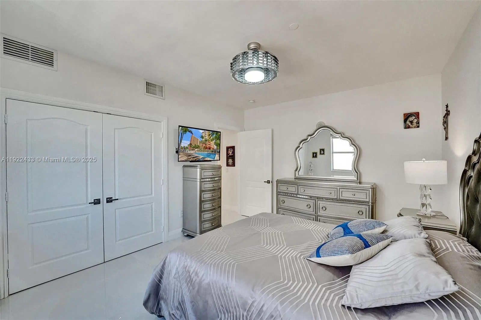 1395 S Ocean Blvd 7d (701), Pompano Beach, Florida, Pompano Beach, Florida 33062, 3 Bedrooms Bedrooms, ,2 BathroomsBathrooms,Residential,For Sale,1395 S Ocean Blvd 7d (701), Pompano Beach, Florida,A11922433