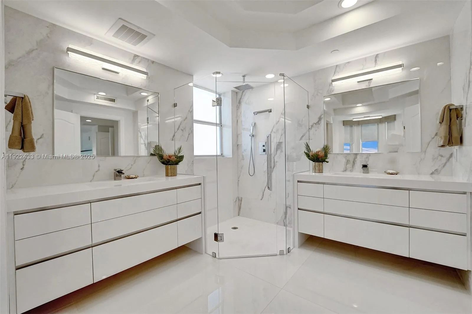 1395 S Ocean Blvd 7d (701), Pompano Beach, Florida, Pompano Beach, Florida 33062, 3 Bedrooms Bedrooms, ,2 BathroomsBathrooms,Residential,For Sale,1395 S Ocean Blvd 7d (701), Pompano Beach, Florida,A11922433