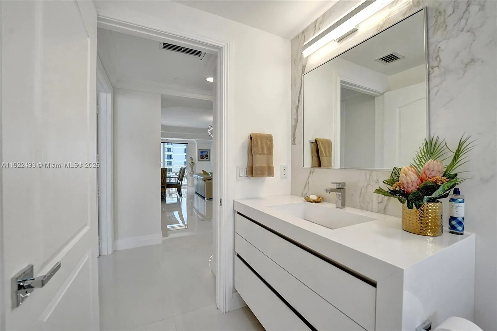 1395 S Ocean Blvd 7d (701), Pompano Beach, Florida, Pompano Beach, Florida 33062, 3 Bedrooms Bedrooms, ,2 BathroomsBathrooms,Residential,For Sale,1395 S Ocean Blvd 7d (701), Pompano Beach, Florida,A11922433