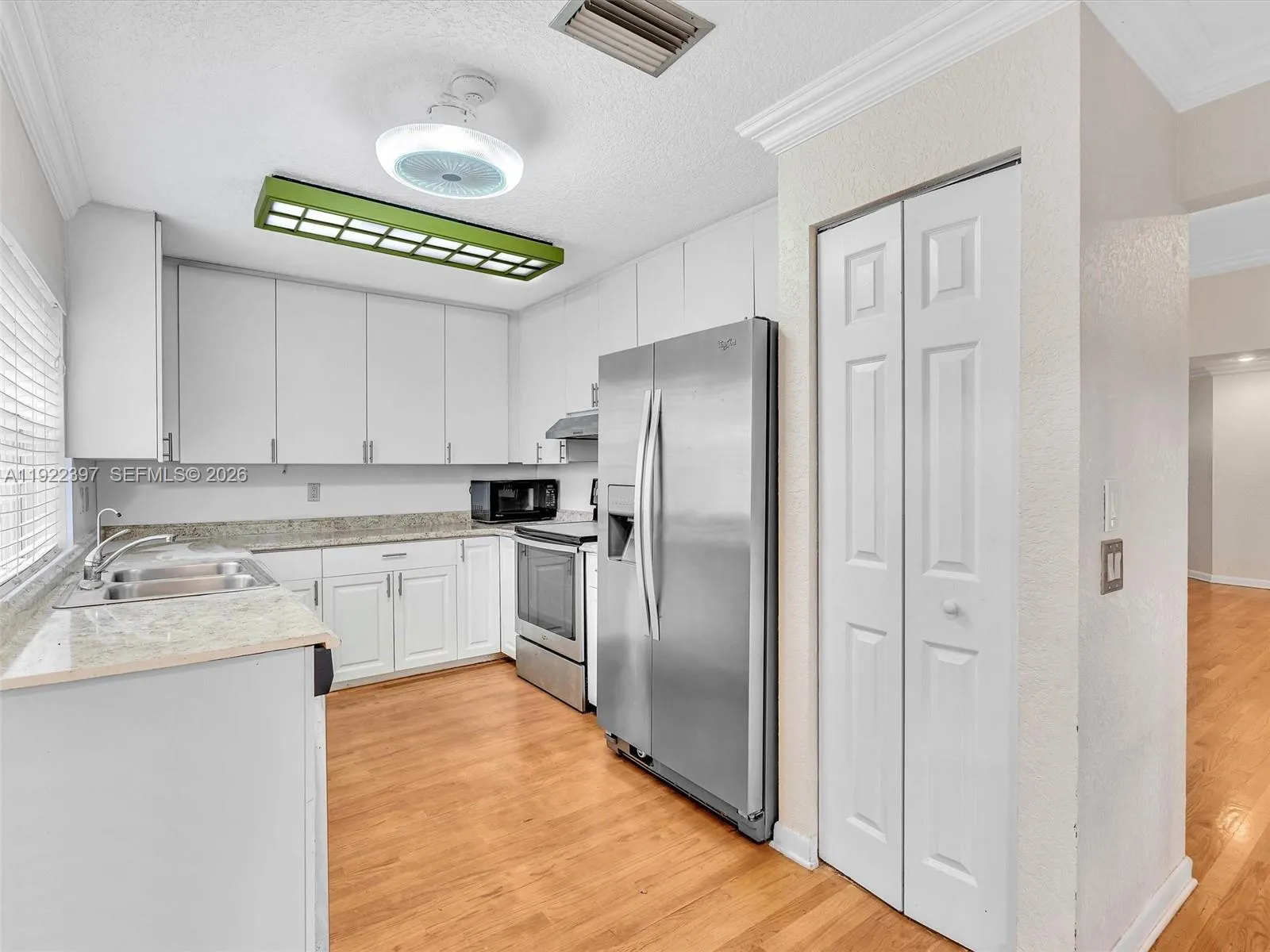 1361 Cottonwood Cir, Weston, Florida 33326, Weston, Florida 33326, 3 Bedrooms Bedrooms, ,2 BathroomsBathrooms,Residential Lease,For Rent,1361 Cottonwood Cir, Weston, Florida 33326,A11922397