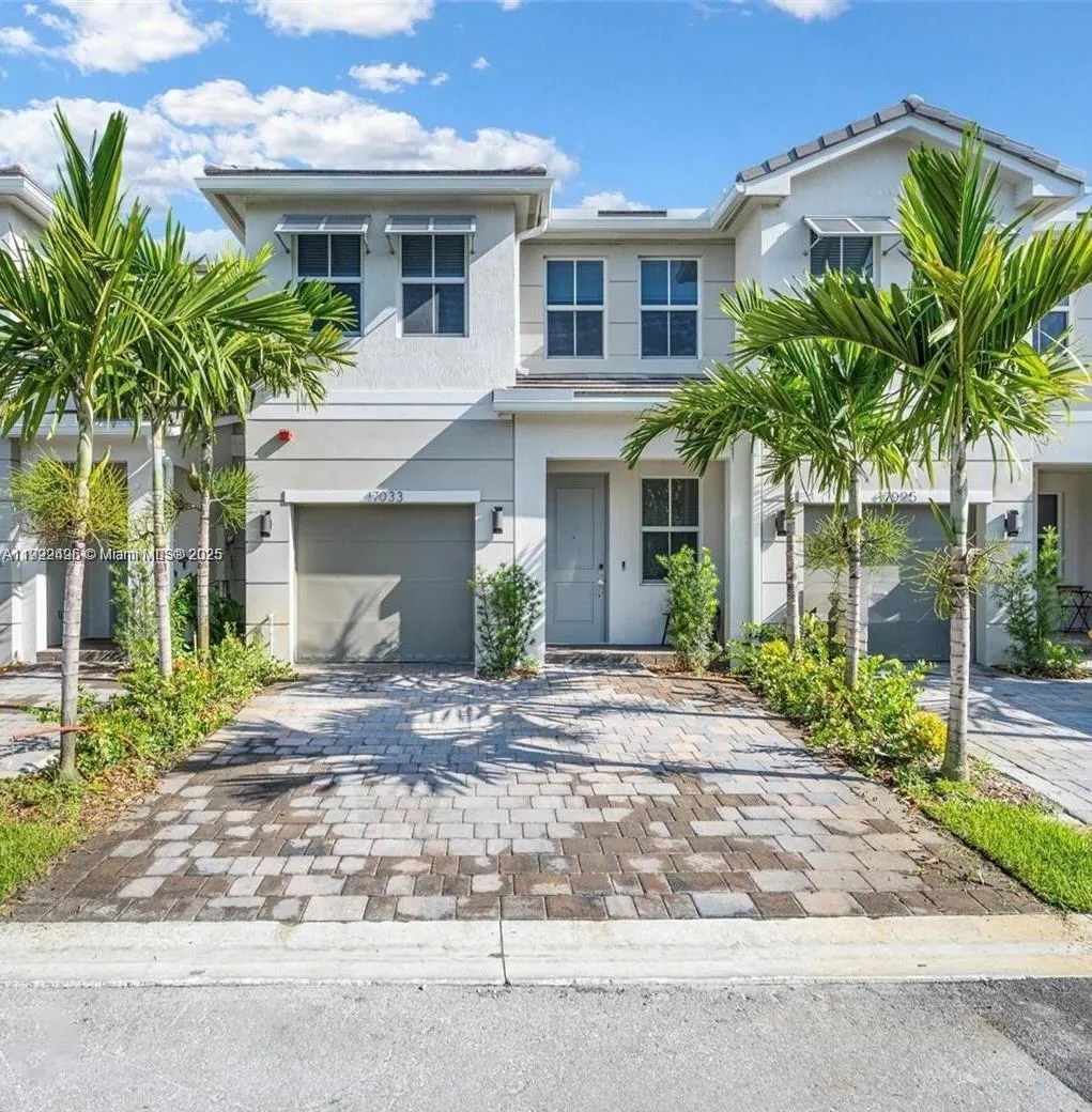 17033 Sw 1st St, Pembroke Pines, Florida 33027, Pembroke Pines, Florida 33027, 4 Bedrooms Bedrooms, ,3 BathroomsBathrooms,Residential,For Sale,17033 Sw 1st St, Pembroke Pines, Florida 33027,A11922496