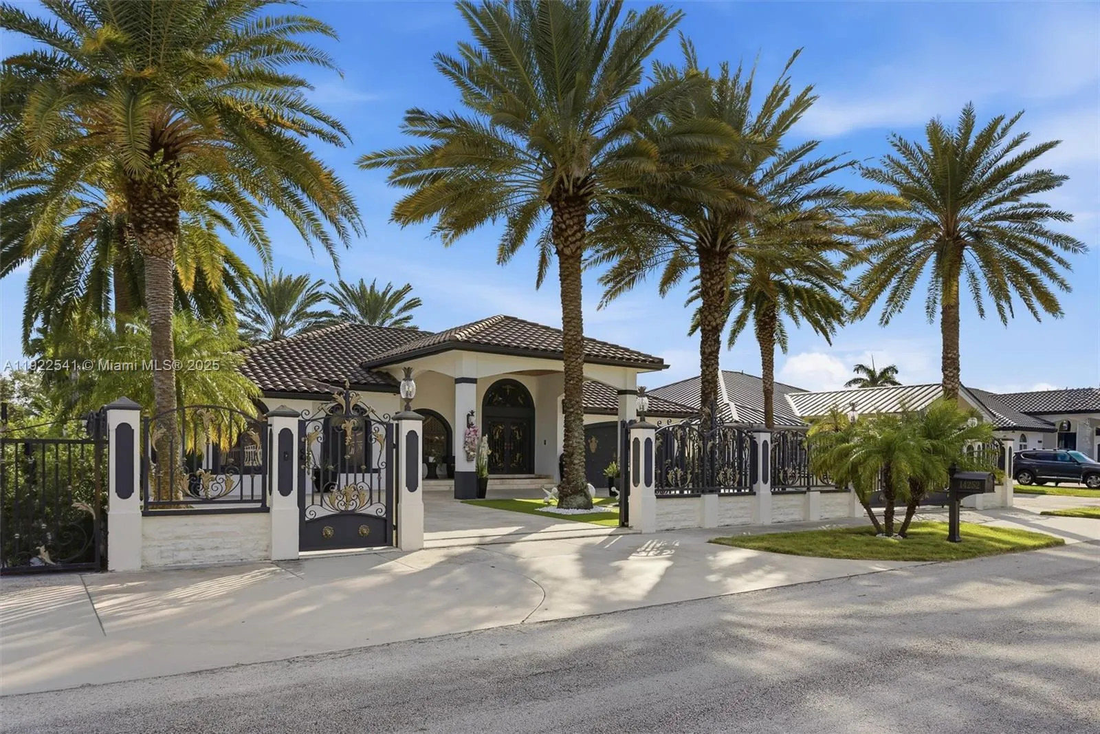 14252 Sw 30th St, Miami, Florida 33175, Miami, Florida 33175, 4 Bedrooms Bedrooms, ,2 BathroomsBathrooms,Residential,For Sale,14252 Sw 30th St, Miami, Florida 33175,A11922541