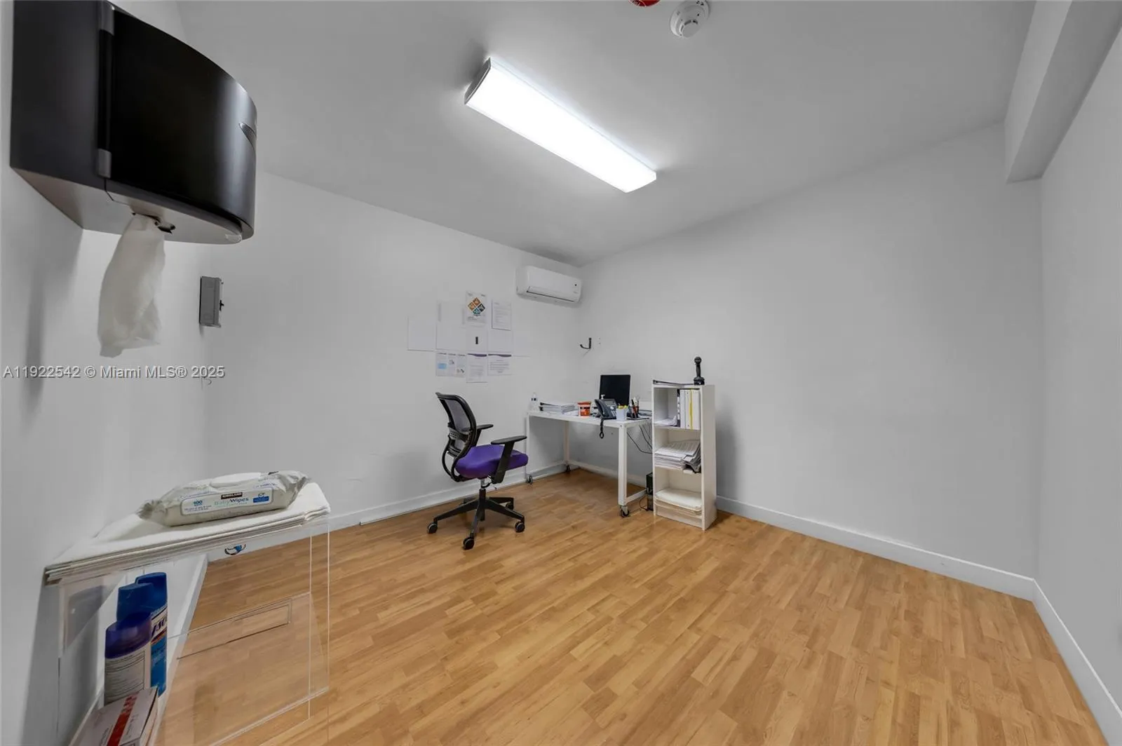 21 W 49th St, Hialeah, Florida 33012, Hialeah, Florida 33012, ,Commercial Lease,For Rent,21 W 49th St, Hialeah, Florida 33012,A11922542