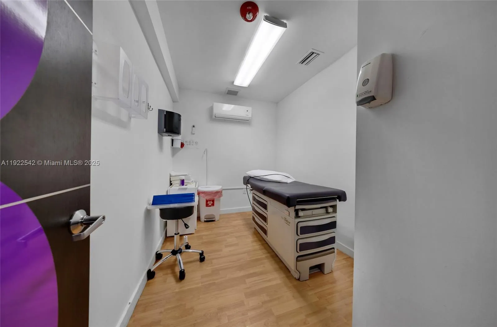 21 W 49th St, Hialeah, Florida 33012, Hialeah, Florida 33012, ,Commercial Lease,For Rent,21 W 49th St, Hialeah, Florida 33012,A11922542